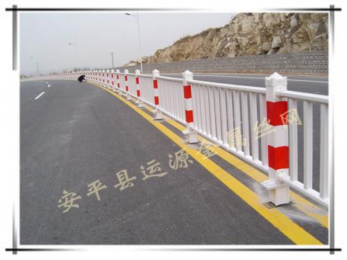 高速道路護欄