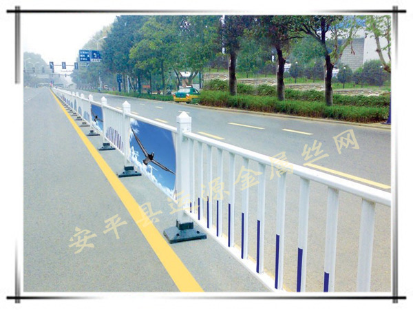 交通隔離護(hù)欄