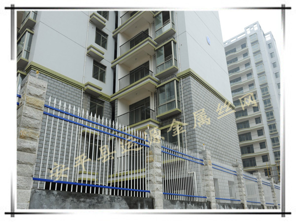 小區(qū)鐵藝護(hù)欄